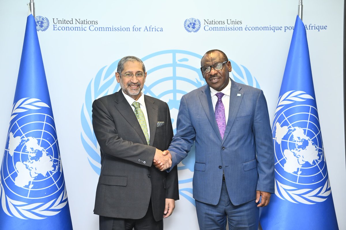ECA_OFFICIAL's tweet image. .@claverGatete, a reçu avec plaisir Abdullah Almusaibeeh, Prés. BADEA, lors de sa visite en Éthiopie. Il a exprimé sa satisfactº pr la collaboratº de longue date avec @ECA_OFFICIAL & a affirmé le renforcemt continu du partenariat à L-T avec @BADEA pr avancer le dév. de l'Afrique.