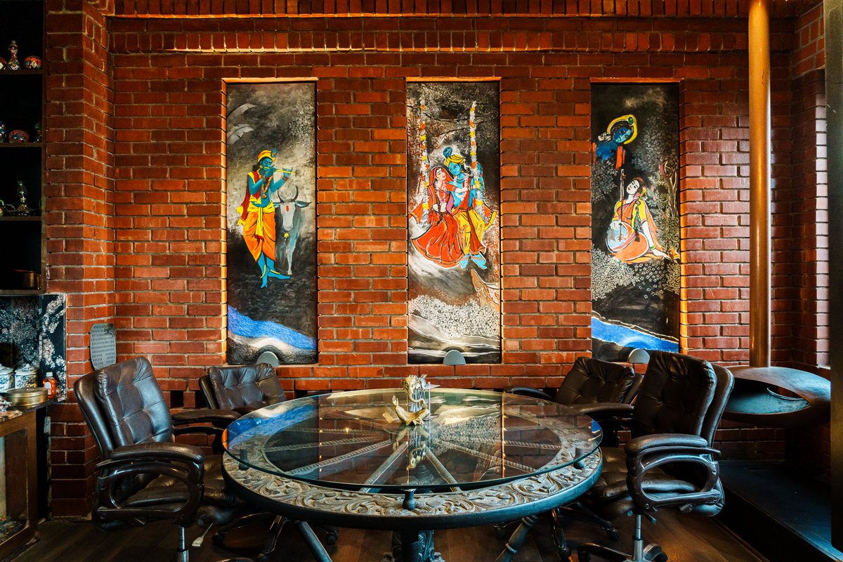Skyline_archi's tweet photo. A modern Indian #office rooted in tradition—exposed brick, vaulted ceilings, handcrafted details & #biophilic courtyards blend to create a space that’s warm, soulful & inspiring.
Where culture meets functionality, and every corner tells a story.✨
#Architecture #Workspaces https://t.co/dNrpSTRIGh