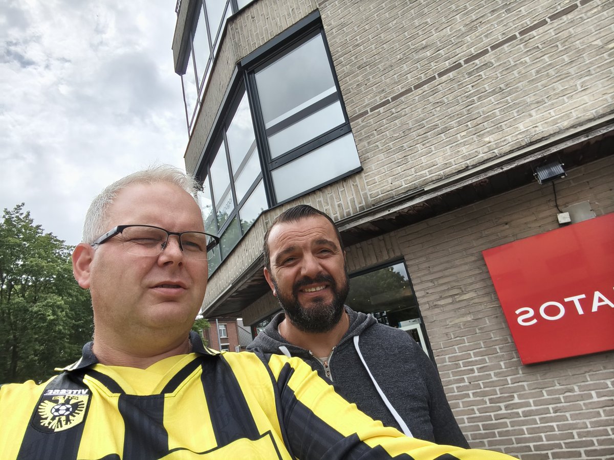 #WijZijnVitesse #vrijdagvitesse 💛🖤