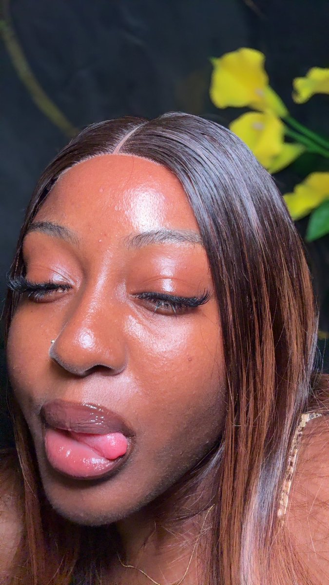 mss_hermosa's tweet image. Korean skincare has done wonders for my skin 🥹