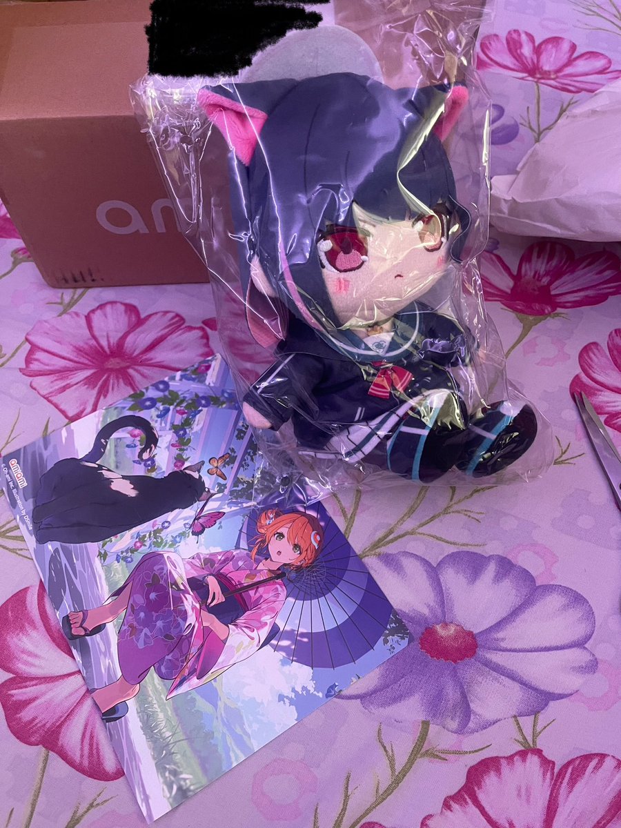 aurelia88's tweet image. Welcome home Kazusa 🥹
Thanks to my mum who bought this as a bday gift!~