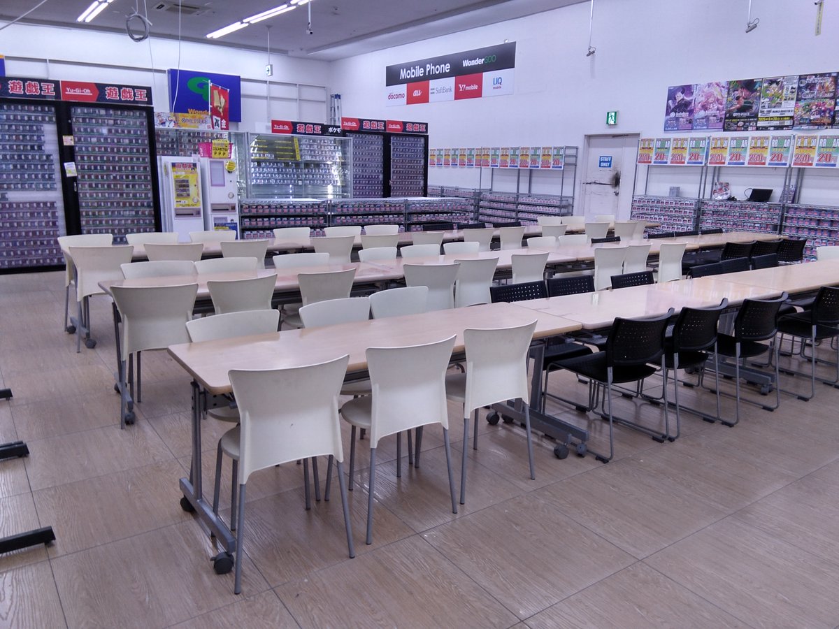 トレカコーナーリニューアル‼
明日7月26日より営業再開致します✨
皆様のご来店お待ちしております🙇‍♂️
👇一部内容ご紹介👇
デュエルスペースが72席になりました😍
広～くご利用いただけます👍
ノーマルストレージコーナーも拡大しております😁