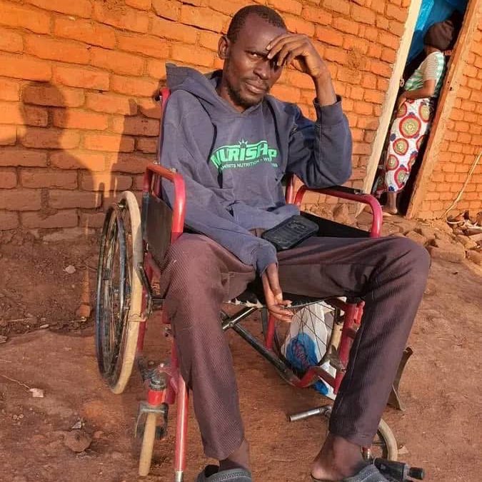 slicemagazine's tweet image. Gwamba has given K1 million to James Mapange, a spinal injury survivor, after he won a fan business idea challenge on the rapper’s Facebook page. James will open a home shop in Kasengere, Lilongwe, selling essentials like beans, rice & eggs. His wife submitted the winning…