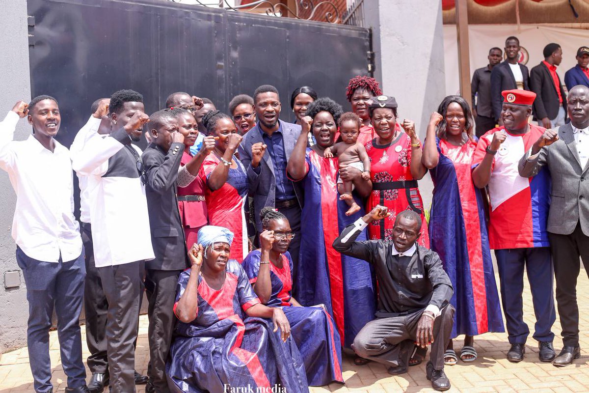 NUP_Ug's tweet image. These comrades from Northern Uganda have just passed by our headquarters in Makerere Kavule to convey their special message to the President @HEBobiwine .
On top of conveying their frustrations with the regime, they have unanimously endorsed our #ProtestVoteUg2026 campaign and…