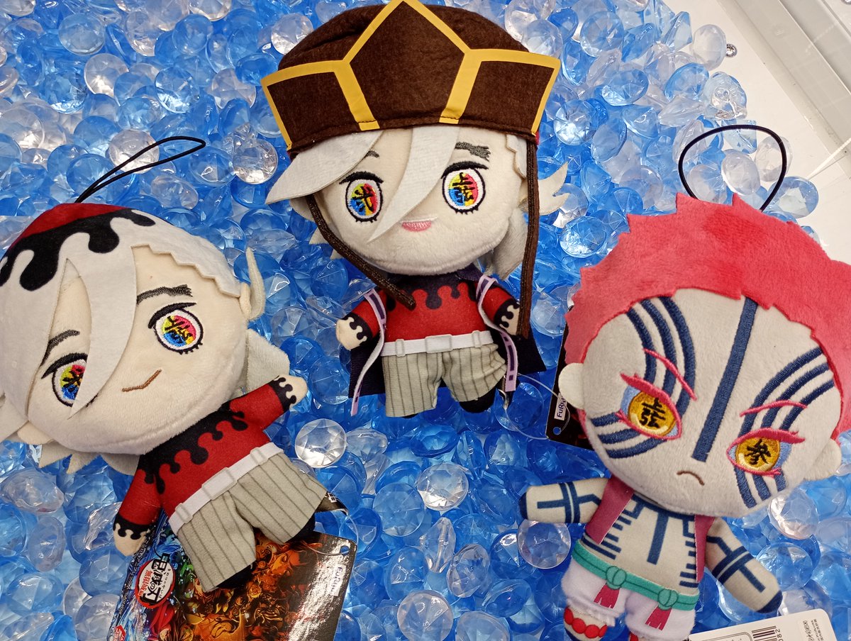 鬼滅の刃　ぬいぐるみ　ラウンドワン限定　童磨　猗窩座　3種セット② 3種 セット 鬼滅の刃 ラウンドワン限定 ぬいぐるみ 猗窩座 童磨｜Yahoo