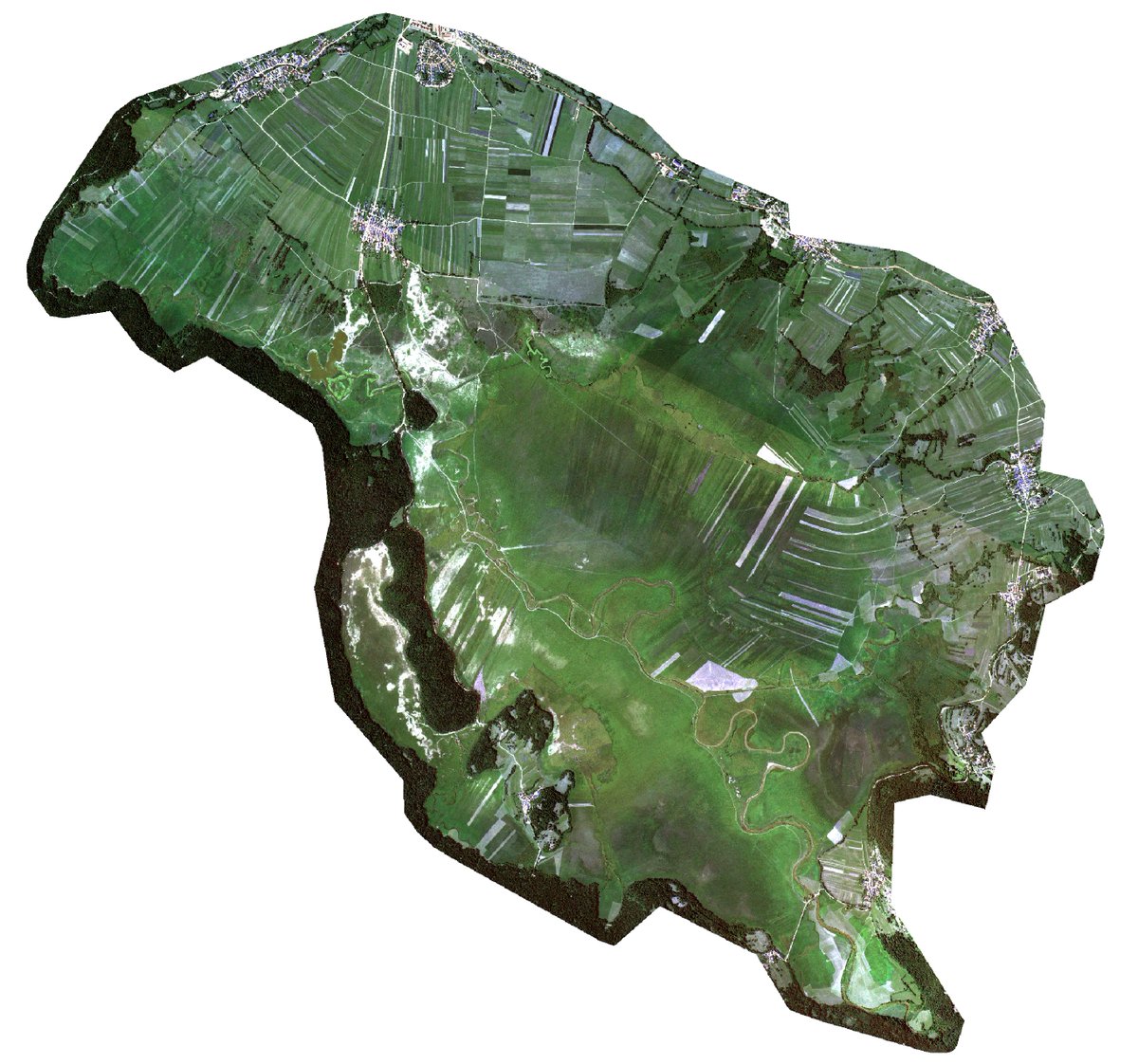 V okviru projekta LIFE TRŠCA bomo vsako leto pridobili štiri satelitske posnetke Cerkniškega jezera. 

Na prvi sliki opazujemo Cerkniško jezero v marcu z vodostajem 434 cm, na drugi Cerkniško jezero v juliju z vodostajem 114 cm.