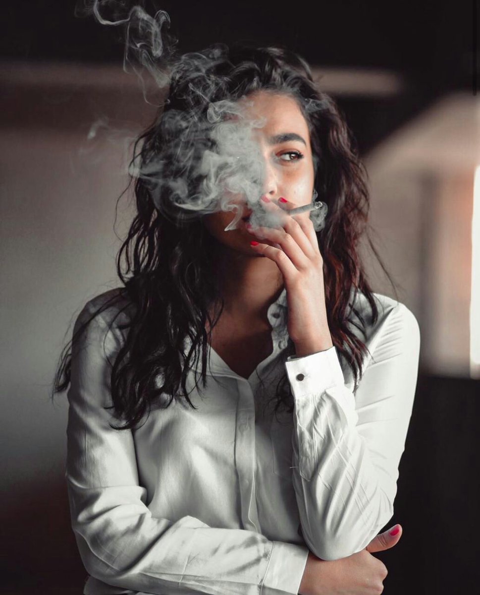 pirsadeghy's tweet image. خنده بر بخت زنم یا به وفاداریِ دوست ؟
گریه بر خویش کنم یا به گرفتاریِ دل ؟