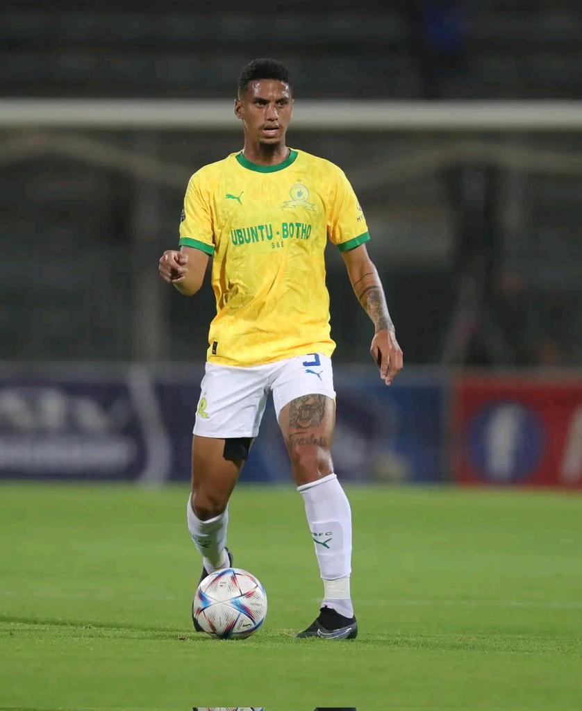 YELL0MAN's tweet image. Wishing Rushine De Reuck all the best as he takes on a new chapter with Tanzanian giants Simba! Your journey with Sundowns showed ur talent and heart, & now itβs time to shine on a new stage. May success & greatness follow you every step of the way! Good Luck Rushine
#Sundowns