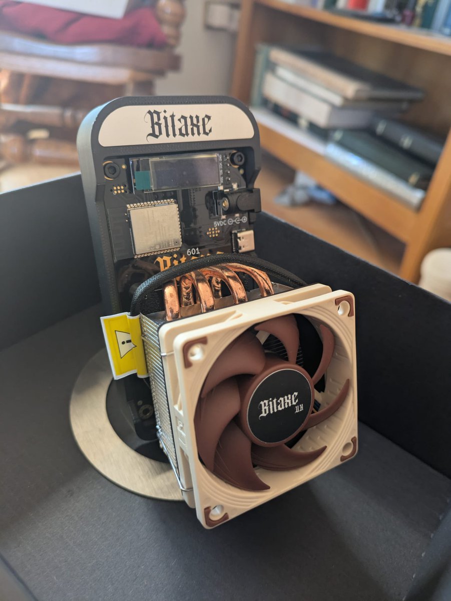 Finally joined the Bitaxe army! It arrived swiftly and well packaged. Now to have some fun, shout out to Bitaxe UK!