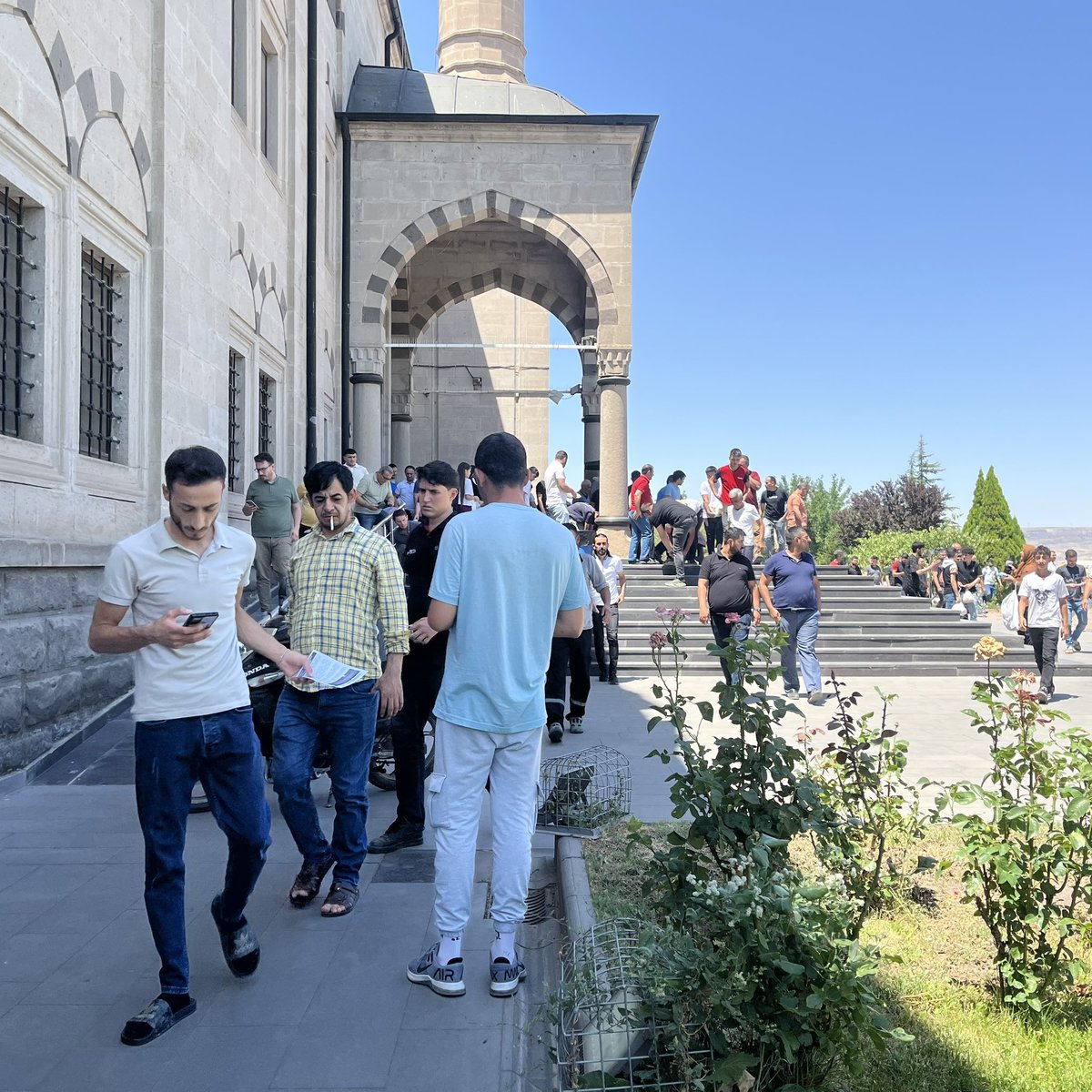 KayseriEmep's tweet image. ORMANLAR YANIYOR,İŞÇİLER YANARAK ÖLÜYOR,İKTİDAR SEYREDİYOR! 

#kayseri̇ #EMEP