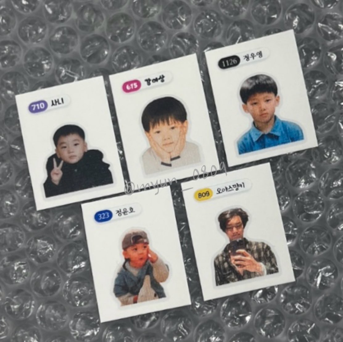 myun_0809's tweet image. #RT 추첨 두 분께 ATEEZ 
홍중 or 우영 볼펜 1 + 띠부씰 랜덤 1 드려요! 

❗️트친 1명 + 그 외 티니 1명해서 총 2분 ❗️
 
국내 배송지만 O, 배송비 당첨자 부담🥹