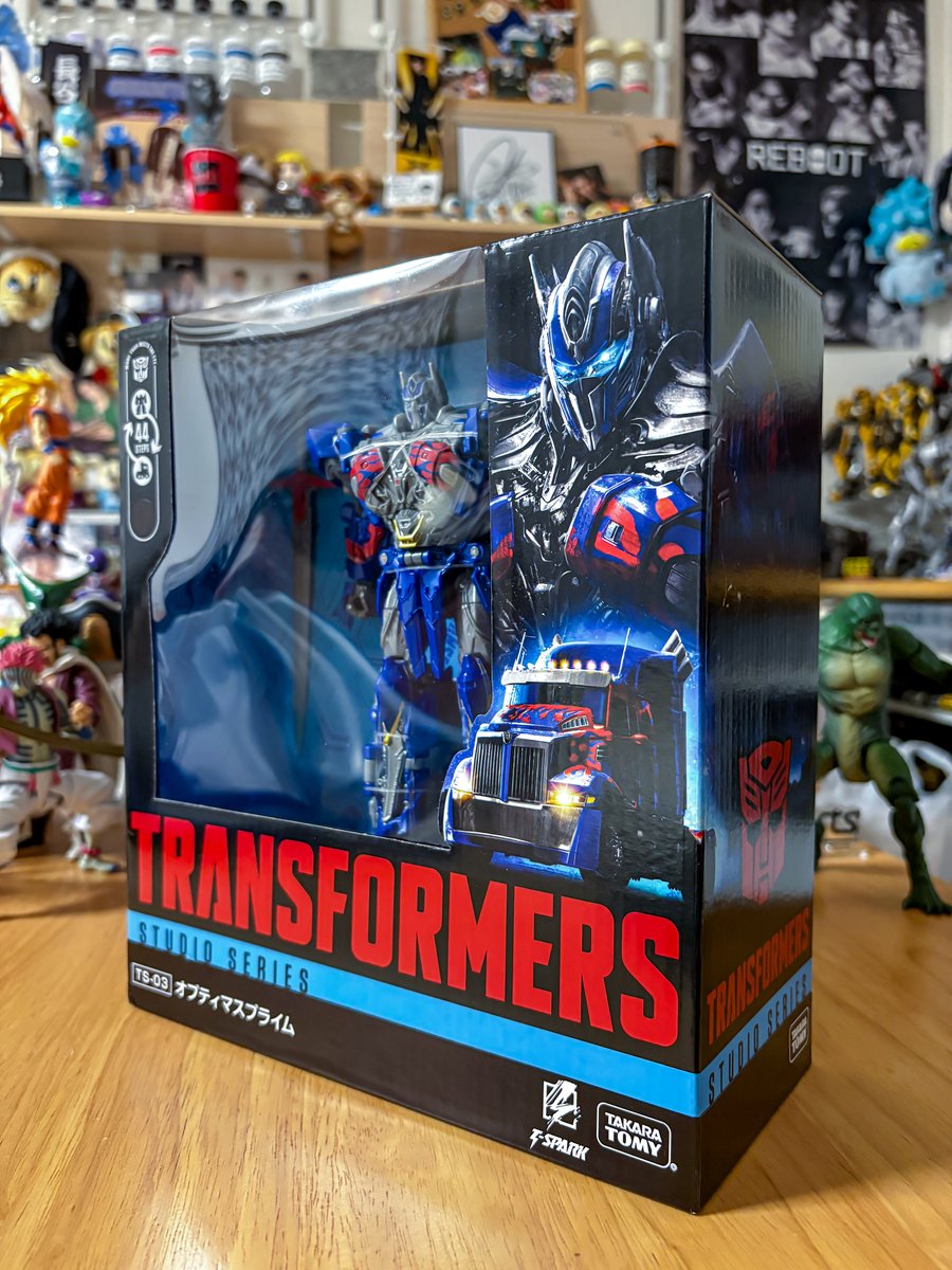 TS-03 オプティマスプライム、コレも待ちに待ってたヤツ