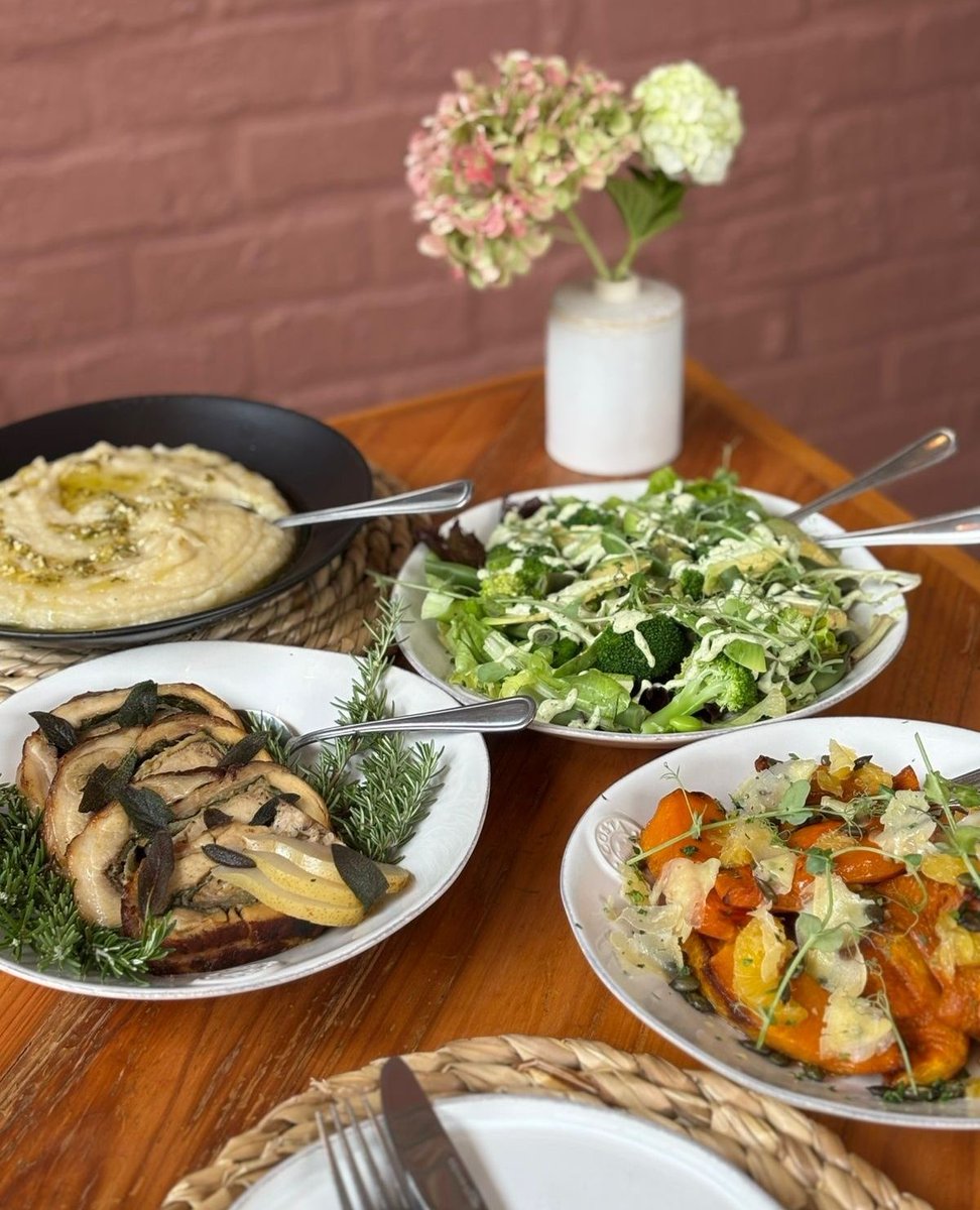 CheverellsFarm's tweet photo. Come and enjoy delectable, locally sourced cuisine amidst the stunning landscapes of the Elgin Valley 🌳⁠
.⁠
.⁠
.⁠
.⁠
#farmtofork #gourmetfood #elginvalley #capetowntravel #southafrican #localislekker #gardentotable #applefarm #harvestseason #farmfresh #escapetothecountry https://t.co/sQ2CxqSsLR