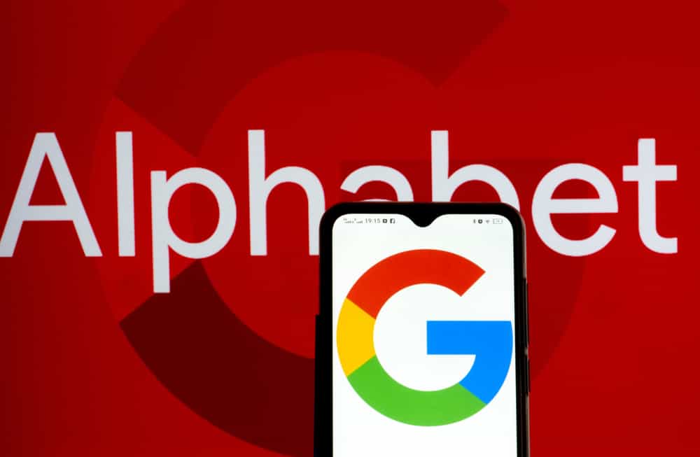 techzine's tweet image. Alphabet is under fire from six European organizations for possible violations of the European Digital Markets Act (DMA). dlvr.it/TM6Gn3 #PrivacyCompliance #Alphabet #DMA - Follow for more