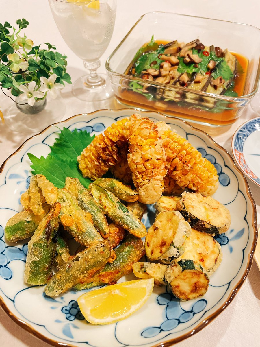 🍽️色々から揚げ
  ・オクラ  ・とうもろこし
  ・ズッキーニ

🍽️茄子と大葉の香り漬け

🥂今日も一日お疲れさまでした🥳