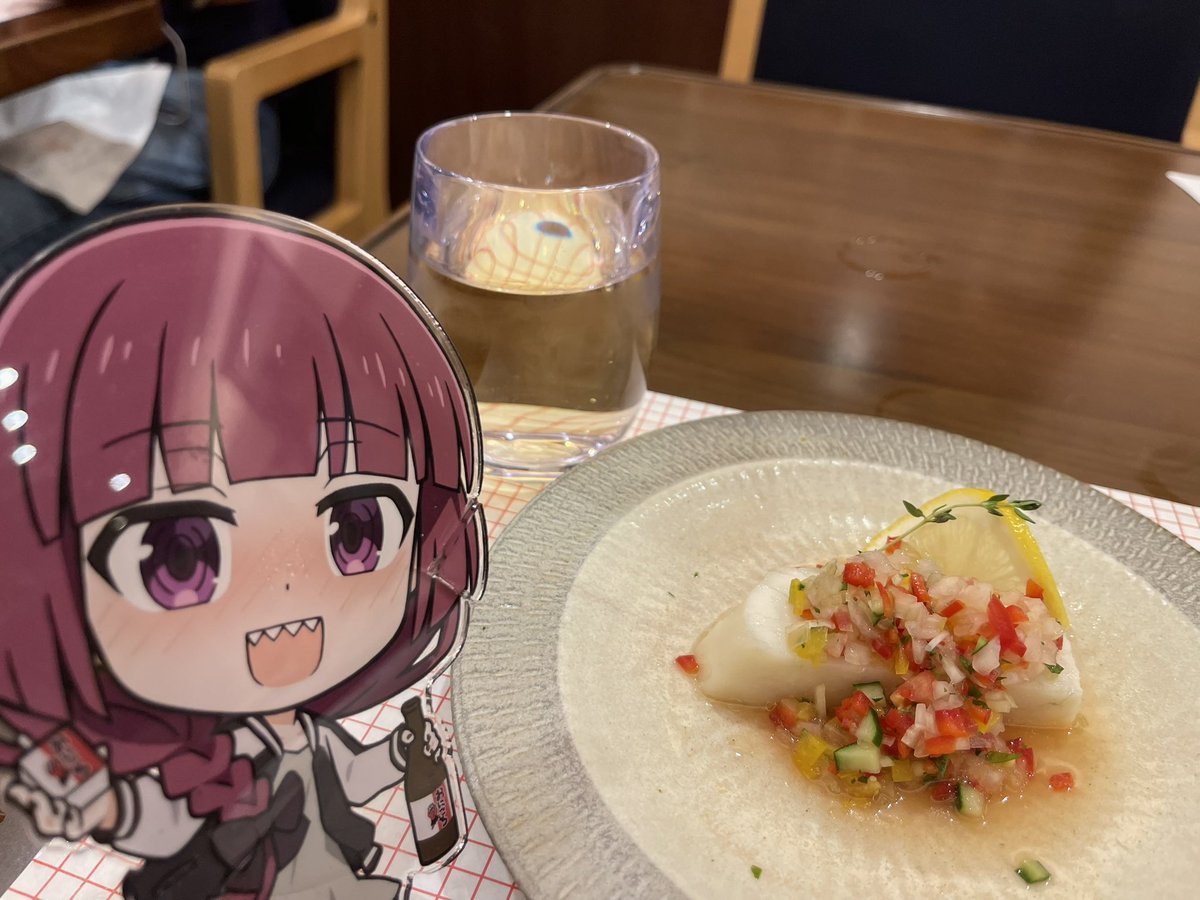 sakura050301's tweet image. 二品め。
・ハタのラビゴットソース　と
・ミラノ風お冷や（まちに夢を描こうVer）
