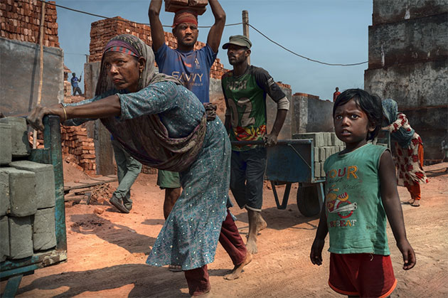 ipsnews's tweet image. The cyclical nature of flooding in Nikli Upazila, Bangladesh, compounded by the lack of local employment opportunities, necessitates seasonal migration as a coping mechanism for many families ipsnews.net/2025/07/from-h…