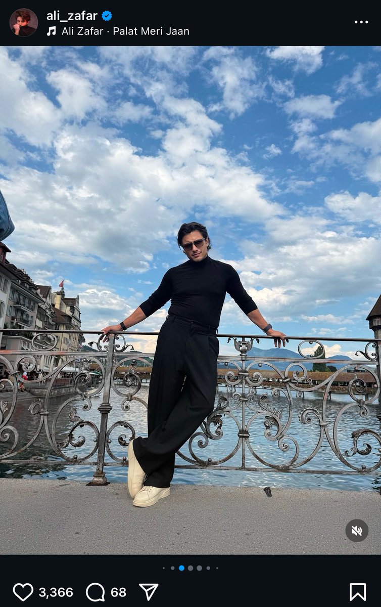 syedamaheenkam's tweet image. Time may have moved on for us but not for Ali Zafar, cuz my hair has turned white and he hasn’t changed a bit.