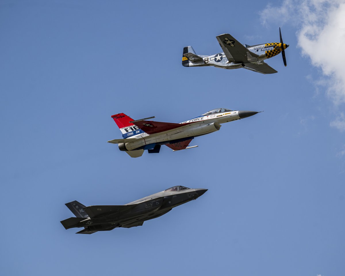 RCDefense's tweet image. Mobilization Through Cooperation: The New Defense Industrial Base dlvr.it/TM6H2M
