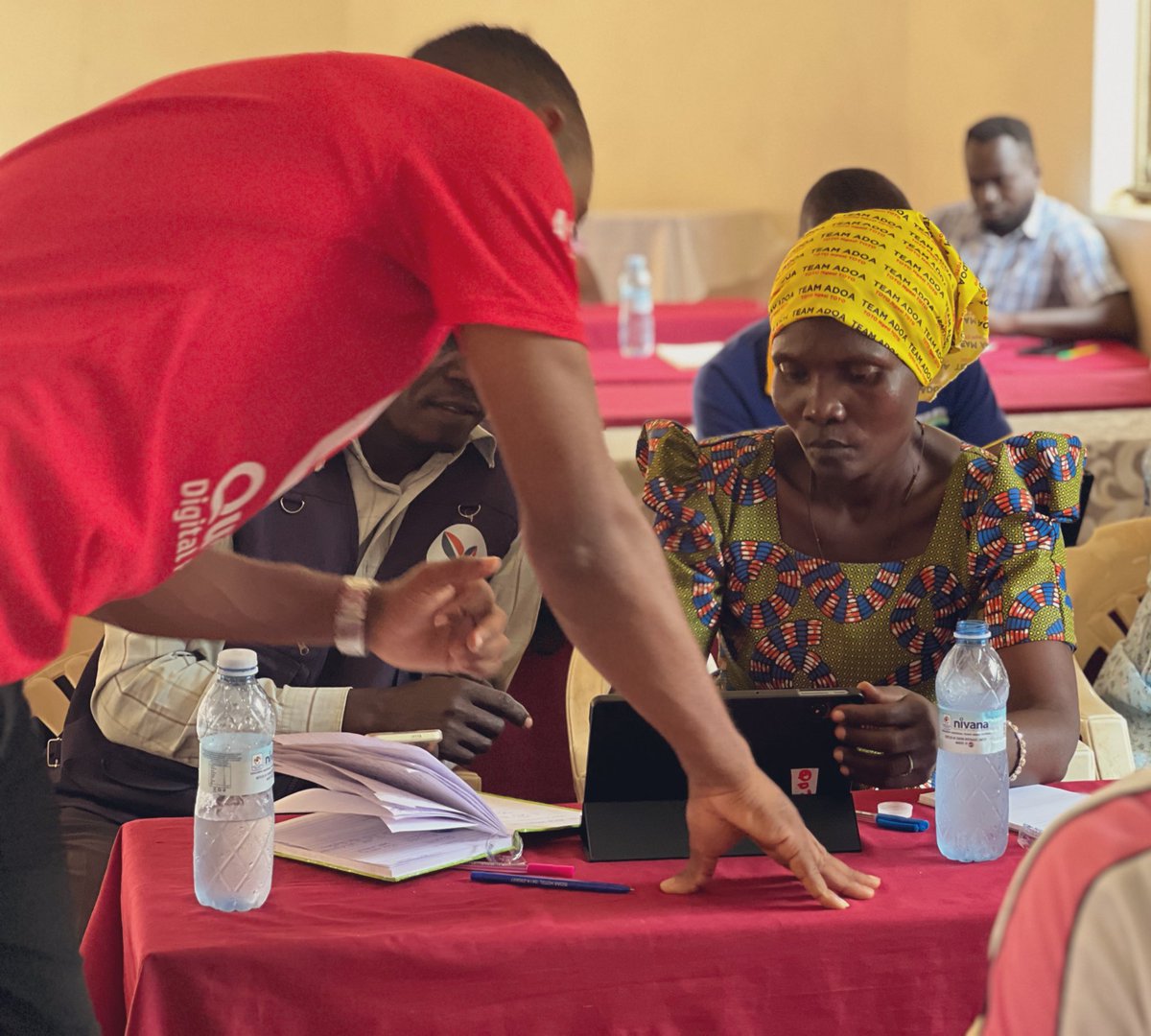 JOnyait's tweet image. Meet #Amongin, a market agent in Serere, shattering stereotypes! She’s digitizing VSLAs, aggregating demand, and enabling input credit for farmers. At a Soroti training, she’s empowering women to embrace digital tech, transforming lives. @questdigito @fsduganda @stanbicug @UNCDF…