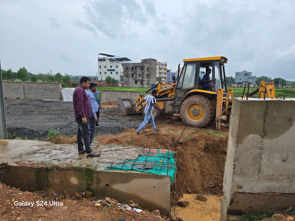 DM Cuttack (@cuttackdm) on Twitter photo By order of SDM Sadar u/s 152 BNSS,the work for eviction of encroachment to smoothen the flow of storm water from trisulia to Nandankanan has been started. <a href="/CMO_Odisha/">CMO Odisha</a> <a href="/SRC_Odisha/">SRC, Govt of Odisha</a> By order of SDM Sadar u/s 152 BNSS,the work for eviction of encroachment to smoothen the flow of storm water from trisulia to Nandankanan has been started. <a href="/CMO_Odisha/">CMO Odisha</a> <a href="/SRC_Odisha/">SRC, Govt of Odisha</a>