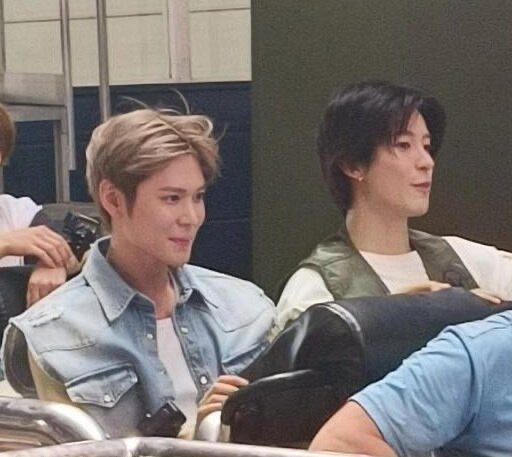 antonalwaysfine's tweet image. ภาพพ่อกับแม่หนุมากอะ