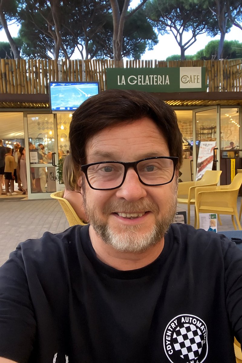 DazHaleWM's tweet image. I forgot to take my hair clippers on holiday