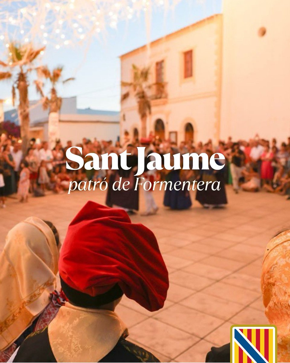 MargaProhens's tweet image. Avui celebrem el patró de #Formentera, Sant Jaume. Una diada que ens recorda d’on venim i cap a on anam: amb respecte, estima i orgull per la nostra gent i el nostre entorn. Tradició, cultura arrelada a un poble, sempre fort i noble. Molts d'anys a tots, formenterers i…
