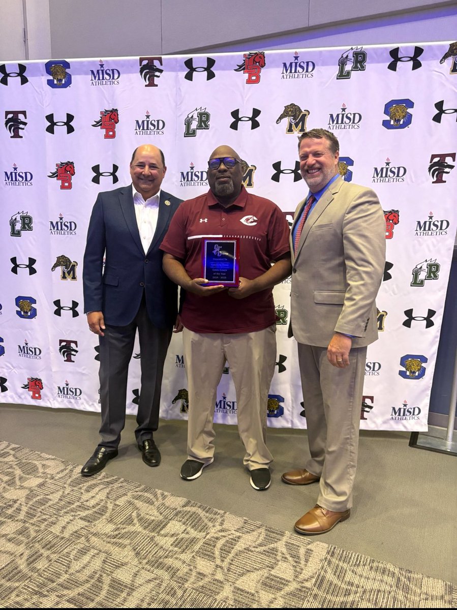 Congratulations to Coach Dixon for being named our Coble Coach of the Year and Coach Green for receiving the Servant Leader award for 24-25! We appreciate all you do for our student-athletes and look forward to another great school year!