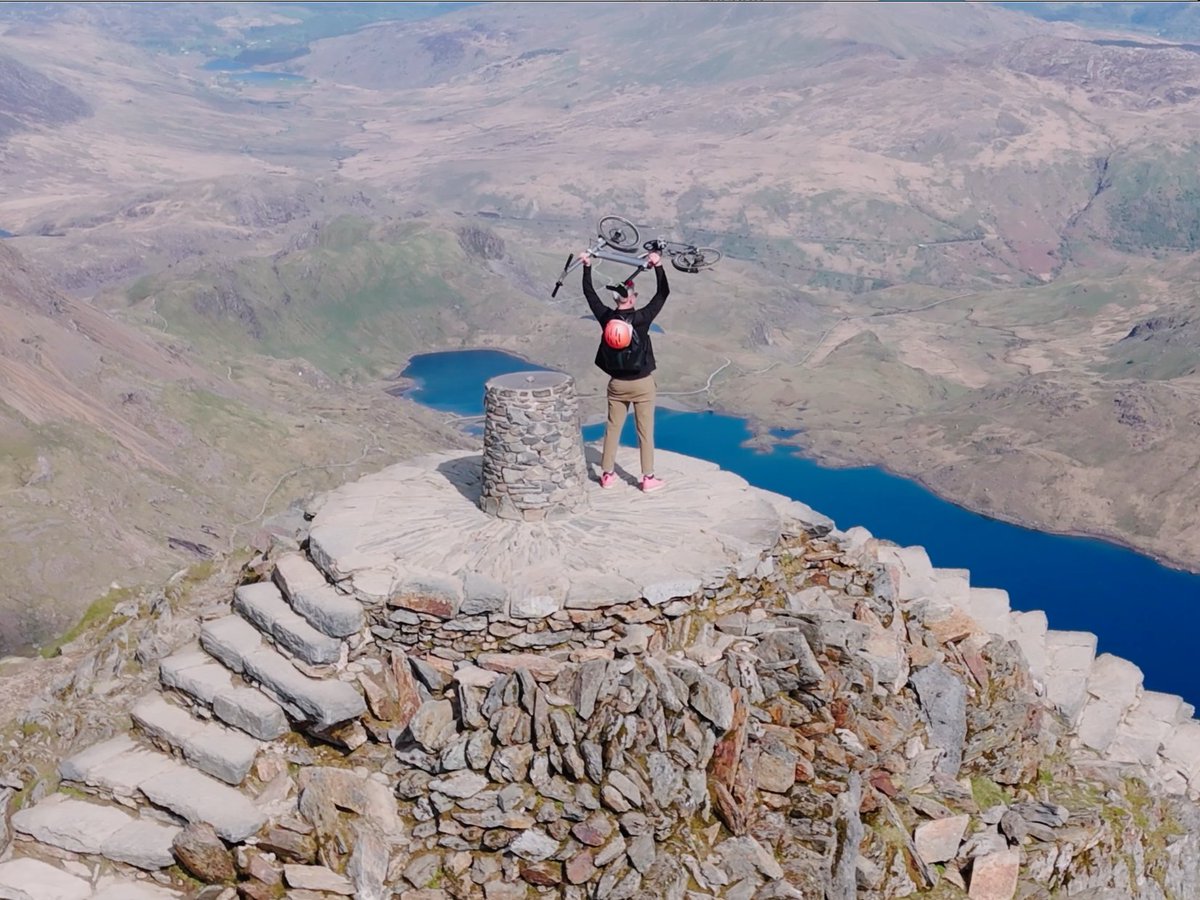 Exclusive: <a href="/FlitBike/">FLIT</a>'s folding e-bike takes on the highest peak in Wales, tackling perceptions of small-wheeled e-bikes.

Read more: zagdaily.com/trends/exclusi…