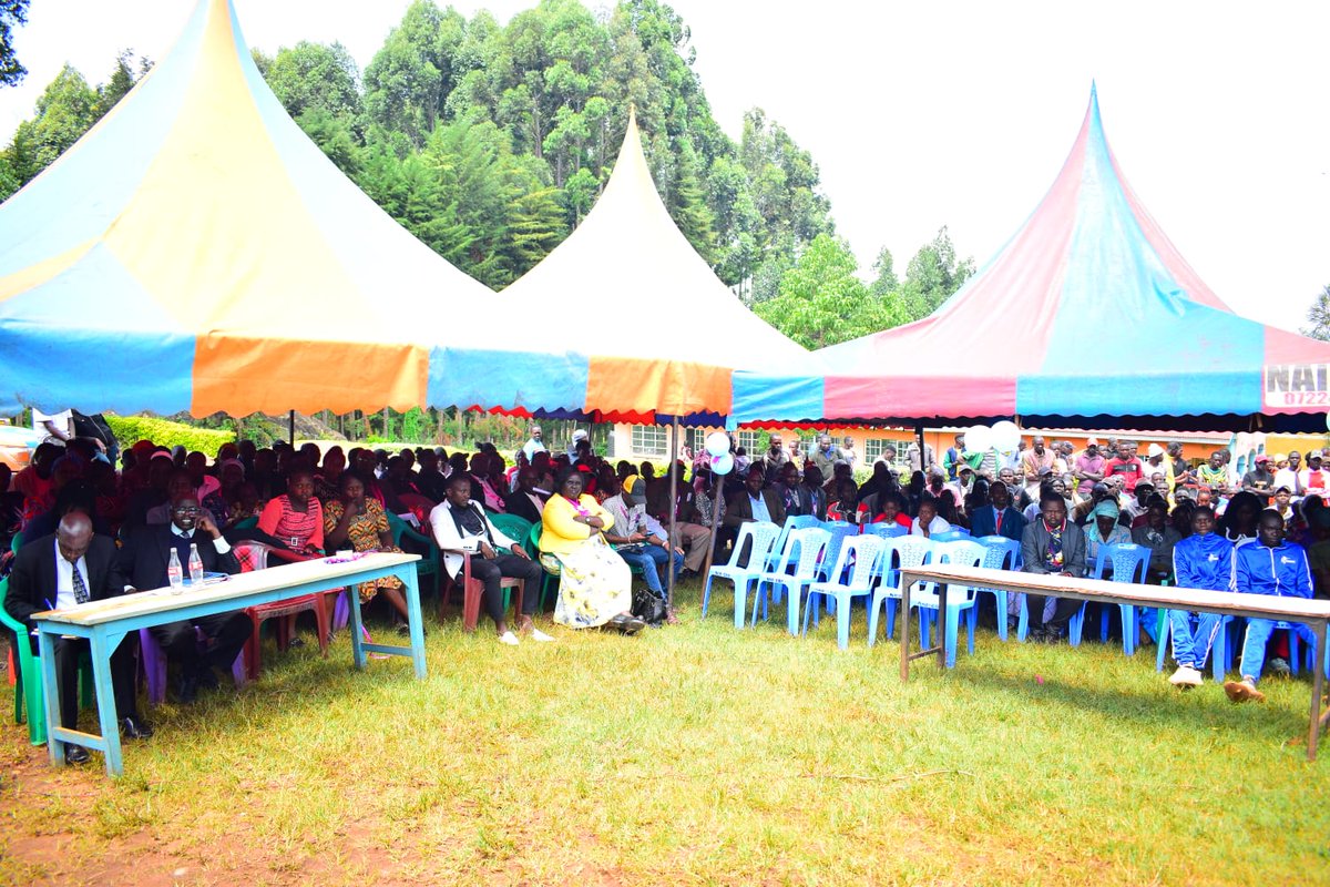 Honcalebamisi's tweet image. This afternoon, I officially opened six modern classrooms at Holy Trinity Saboti High School in Saboti Ward—another strong step in our journey to uplift education in Saboti Constituency. 

The quality of education here continues to rise, and I remain committed to creating equal…