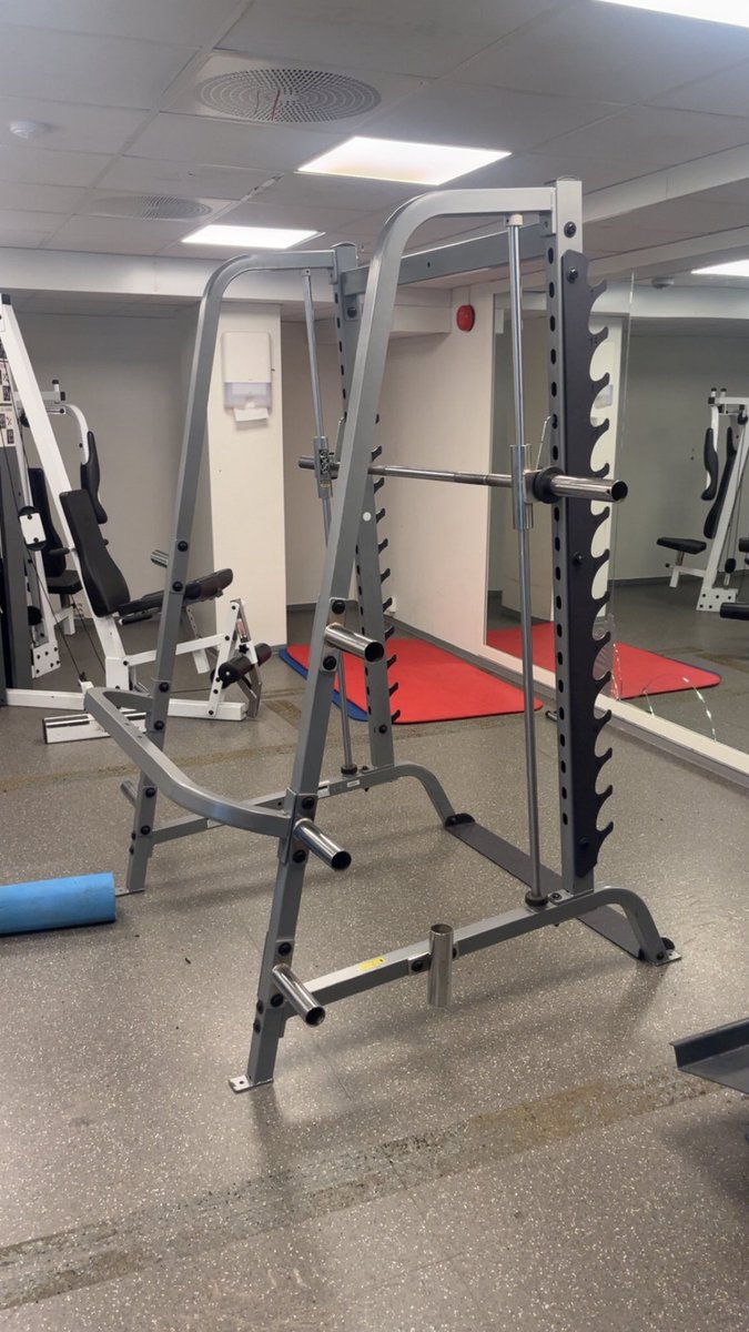 JoachimWHoff's tweet photo. OBOS har en gym som skal tømmes, men treningsutstyr faller utenfor våre primærkategorier på https://t.co/Xm1vyJoLVD.

Kjenner du noen som kunne vært interessert i å kjøpe slikt utstyr? https://t.co/dvGcLQDQ3l