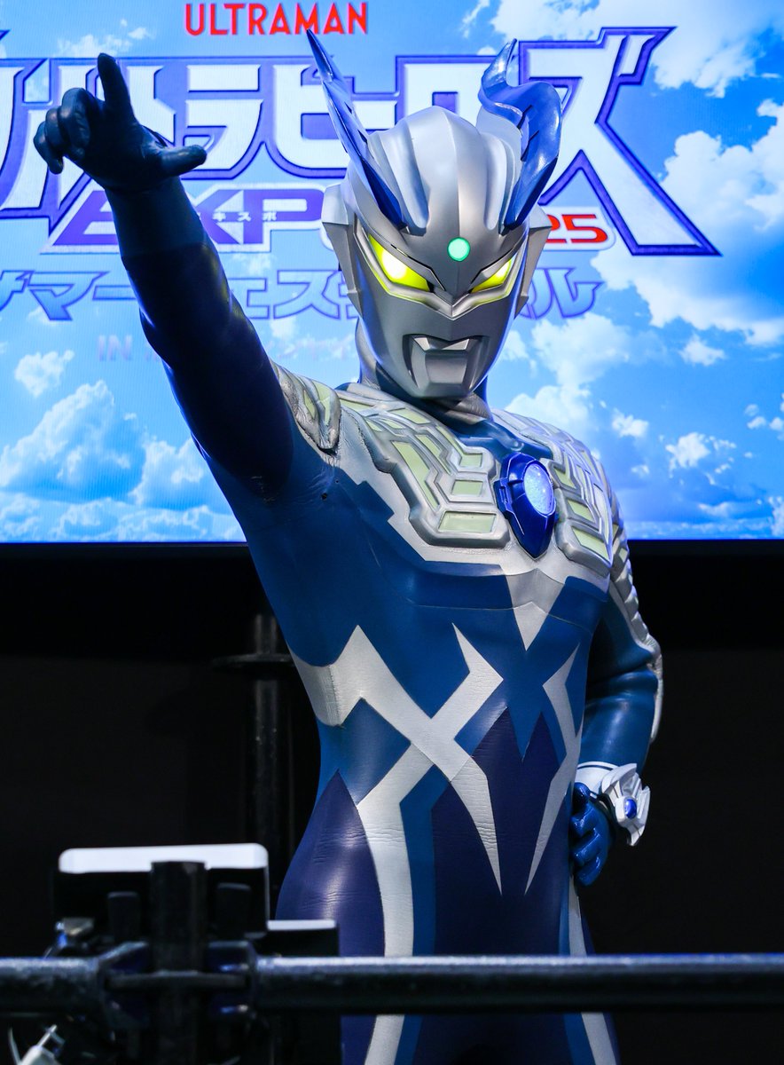 sky00_re's tweet image. 今日の師匠は清涼感溢れるルナミラでした🟦✨
#ウルサマ #ウルトラマンゼロ