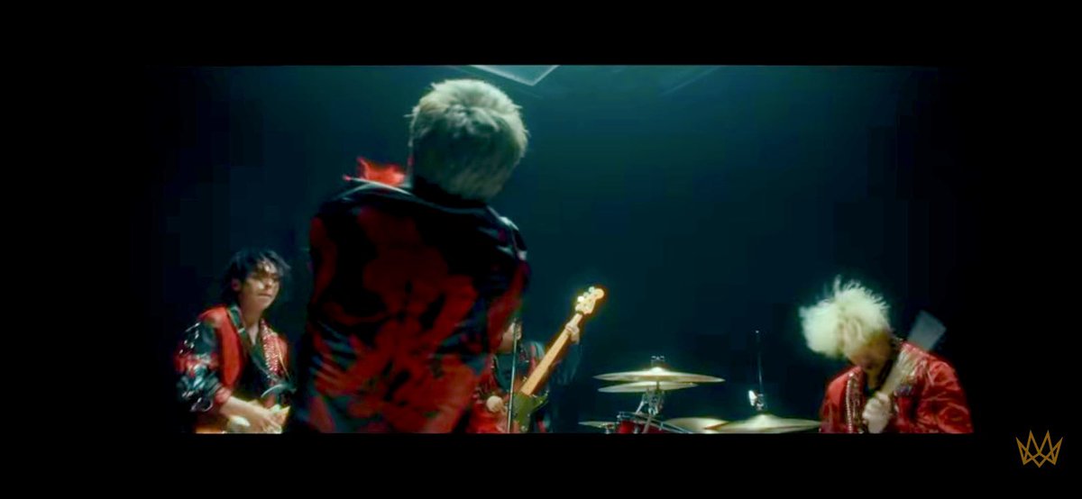riumichida's tweet image. 【衣装に書かせていただきました】
CROWN HEAD「鬼灯」
@crownhead_jp
爆音で聴きながら、
衣装担当:ARISAさんのつくる
ボーカル:Motoさんの衣装の背に
赤く #鬼灯 (ほおずき)と
刻ませていただきました。
是非観てください。
聴いてください。
▼MV
youtu.be/WKH3o2AsgGo?si…