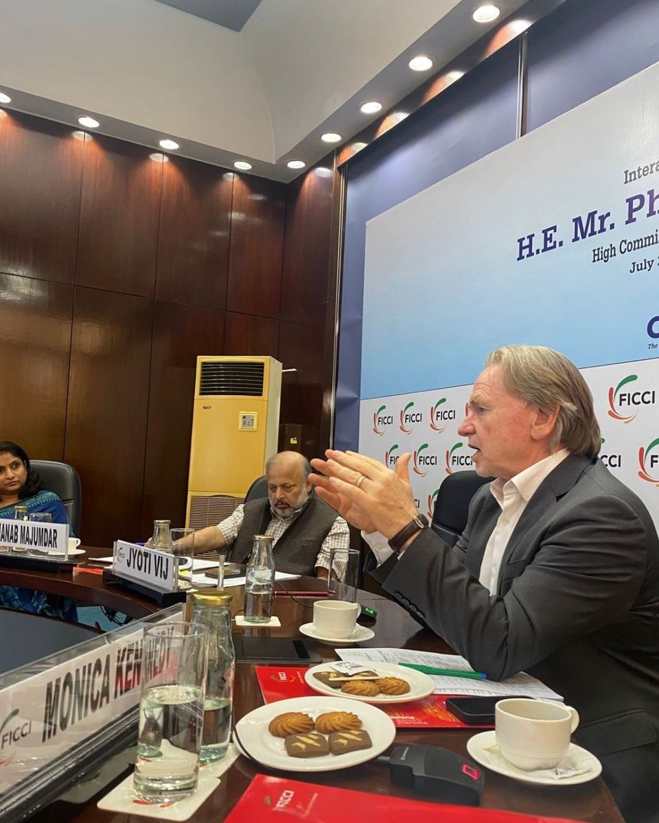Last year Australia-India trade crossed the $50 billion mark for the first time. And in Q1 this year Indian exports to Australia were up 14%. Great discussion with the <a href="/ficci_india/">FICCI</a> Director General and members today about opportunities with Australia.