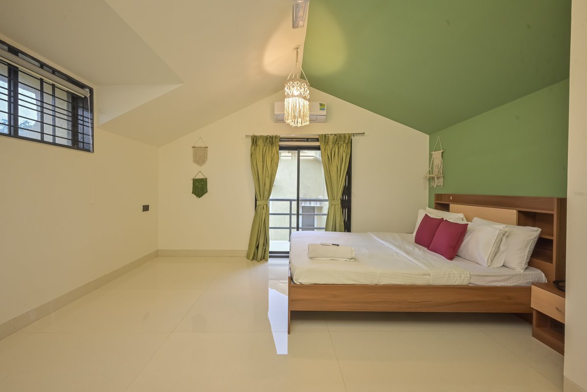 breakationtrips's tweet image. 🌧️"Some journeys are best taken in the rain."🌿
•
✨ 5 BHK Nature view Villa— just ₹17,250/night for up to 10 guests (on weekday)
📍 lonavala ↝ BT Eton
•
📞 Call Us: +91 85912 97379
🔗 Book Now: breakationtrips.com/product/btinmh…
•
#BreakationTrips #StaycationGoals #RainyRetreat