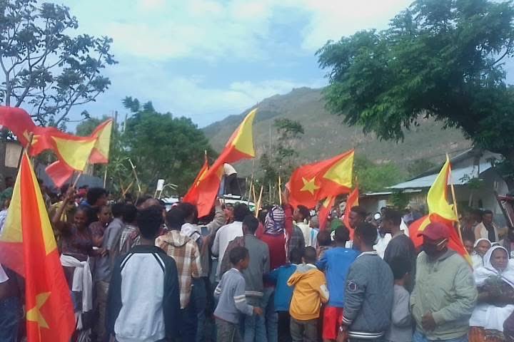 Haphtom's tweet image. Great to hear the Southern #Tigray is back under its former administration after public protests. Armed individuals have been moved to camps.
People’s Power! Other zones can learn much from this peaceful and effective movement.
Gen. Tadese should make PEACE a top priority.