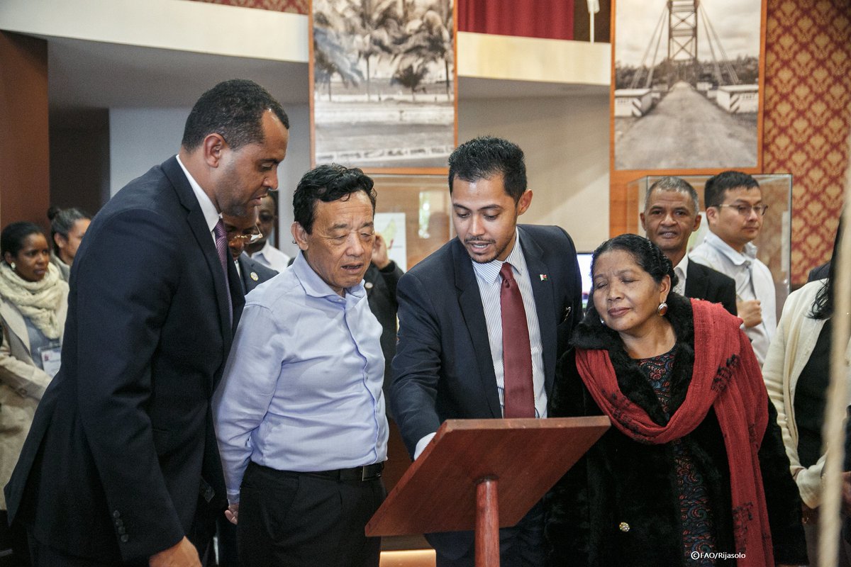 FAODG's tweet image. Inspired by my visit to the Palais de la Reine, a repository of Malagasy history and culture. To transform agrifood systems and build a food-secure future, we must blend traditional knowledge with science and innovation, including through @FAO MuNe. #4Betters