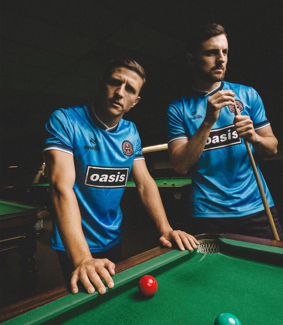 SupirPete2's tweet image. ada yg mau beli ini ga kalo ku jual 2,5 jt tiba di indo kisaran 15 agustus?
Bohemian FC x Oasis
@frdftw @Jerseyforum @fajarrusalem