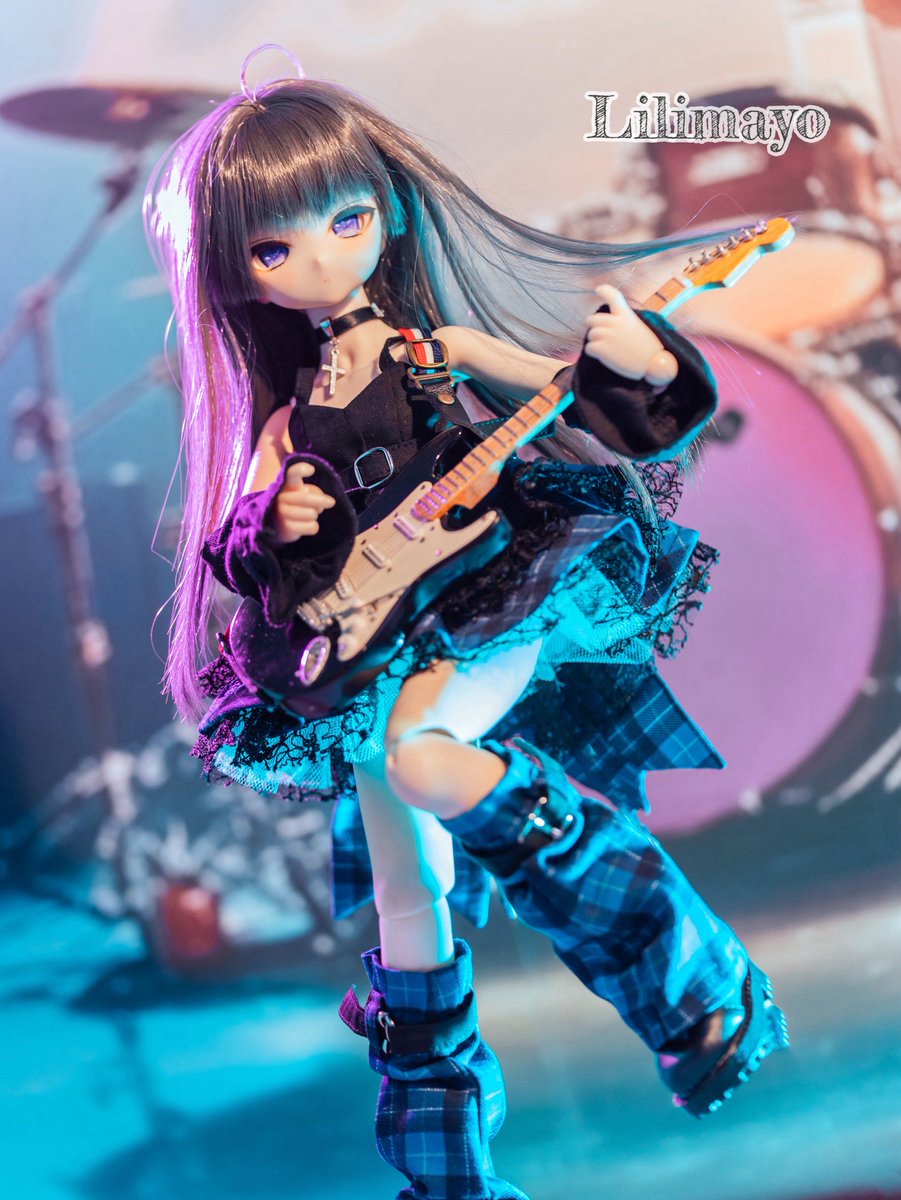 skyloops_doll's tweet image. 《新作 ノイズ・クレスト》
― ロンドン・ナイトの気配 ―
赤、青、黒のタータンがリズムを刻む。
飾らないのに強くて、ちょっとだけアナーキスト。
夜のパンク、その鼓動が彼女たちから始まる⚡️
制作数に限りがございますため、完売後は受注承ります。
#りりまよ の新作です♪
#アイドール東京