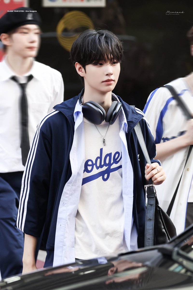 𝟮𝟱𝟬𝟳𝟮𝟱

#김성민 #KIMSUNGMIN
#CLOSEYOUREYES #클로즈유어아이즈
#클유아 #CYE