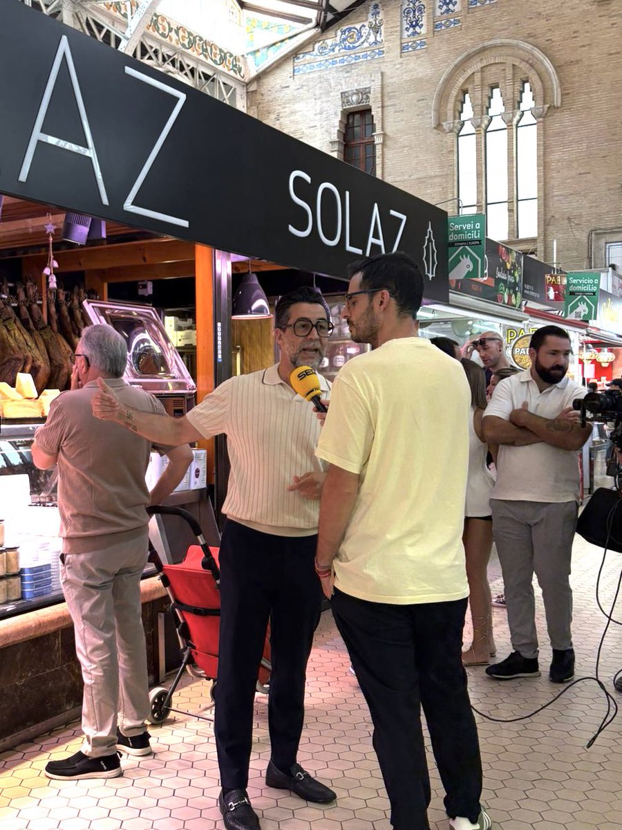 Mercat Central VLC (@mcentralvlc) on Twitter photo 🛒 <a href="/QuiqueDacosta/">Quique Dacosta</a> y el programa <a href="/HoyPorHoy/">Hoy por Hoy</a> de la <a href="/La_SER/">Cadena SER</a>, hoy suenan a Mercat Central. ¡Gracias por la visita! 🛒 <a href="/QuiqueDacosta/">Quique Dacosta</a> y el programa <a href="/HoyPorHoy/">Hoy por Hoy</a> de la <a href="/La_SER/">Cadena SER</a>, hoy suenan a Mercat Central. ¡Gracias por la visita!
