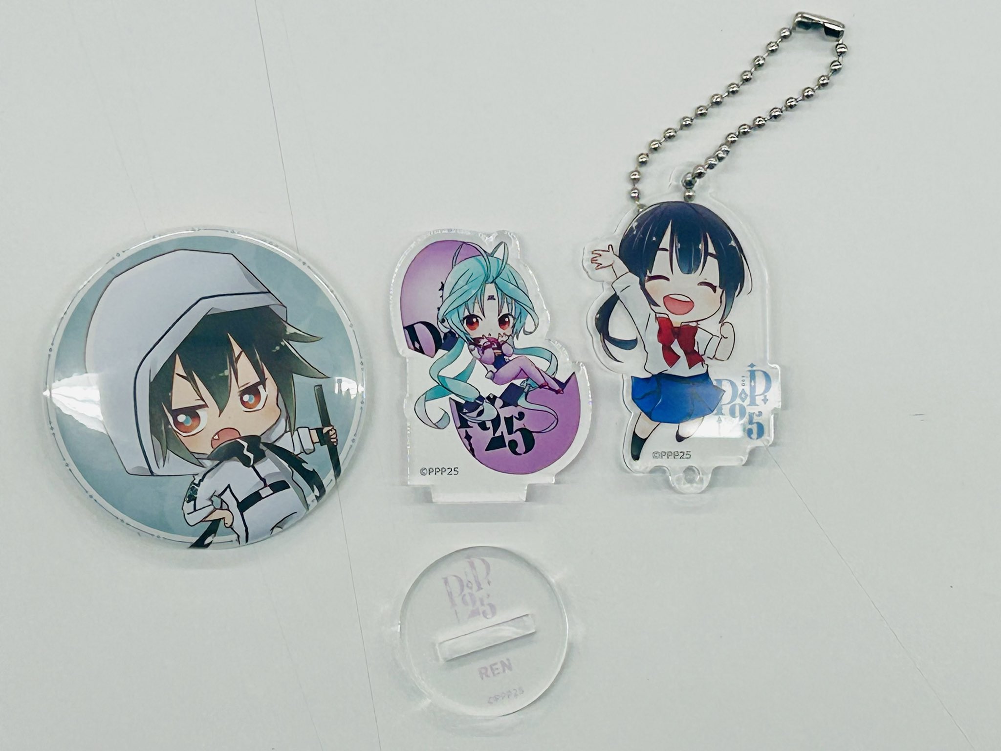 非売品⭐︎ローゼンメイデン　缶バッジ ホログラム缶バッジ(57mm)「ローゼンメイデン Art by ようか」01