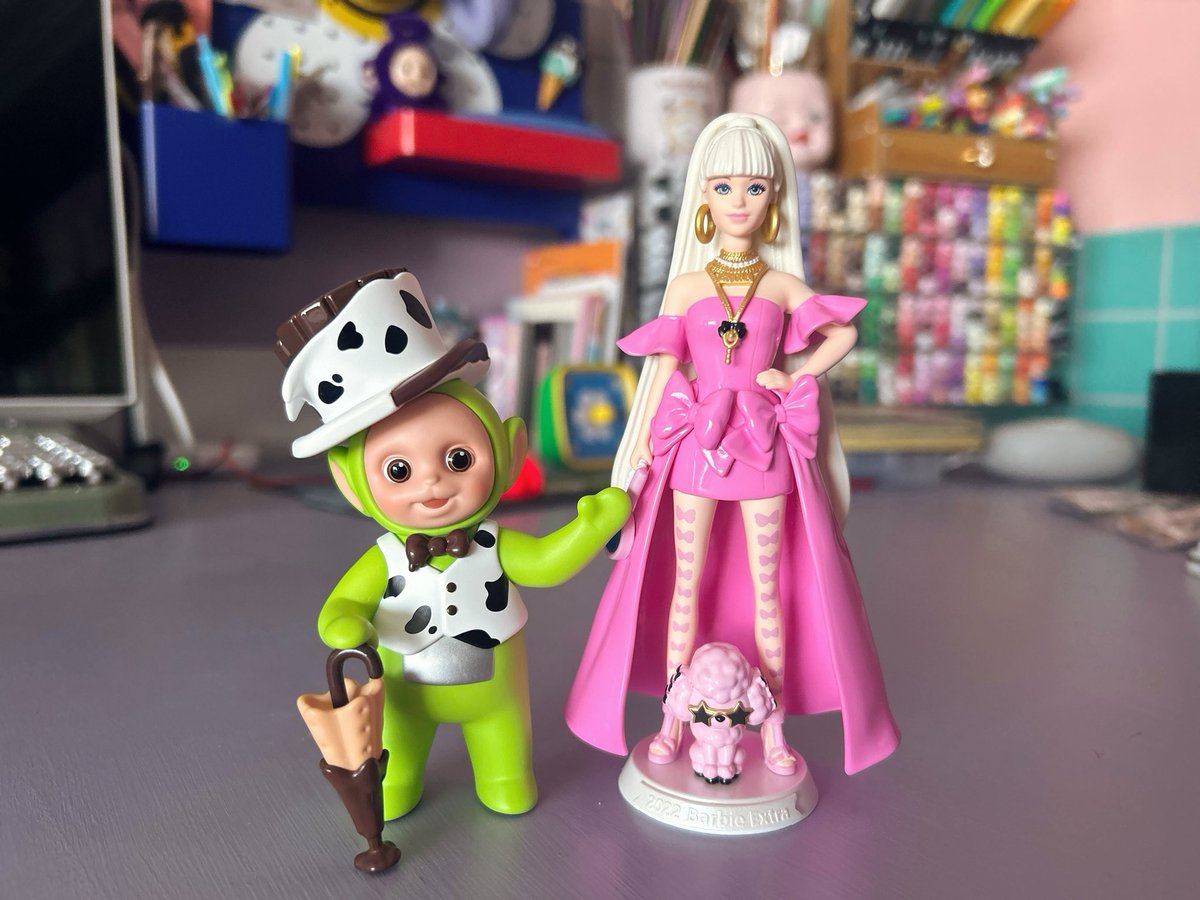 fairouzzzzzz's tweet image. ファンの方から頂いたランダムフィギュアの開封動画です🙌🏻
このBarbieのフィギュアはPLAZAでお迎えしたのですが、人気すぎてどんどん売り切れになってました。
この二人が新しく仲間入りました!☺️
instagram.com/stories/fairou…