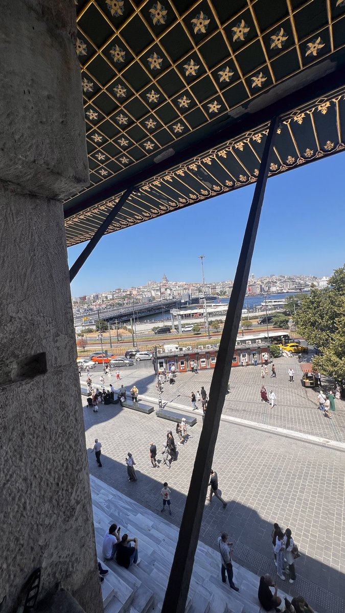 benav111's tweet image. Manzaralı yerde namaz kılmakta ayrı bir güzel, üstelik serin esiyor deniz hewasi 😎