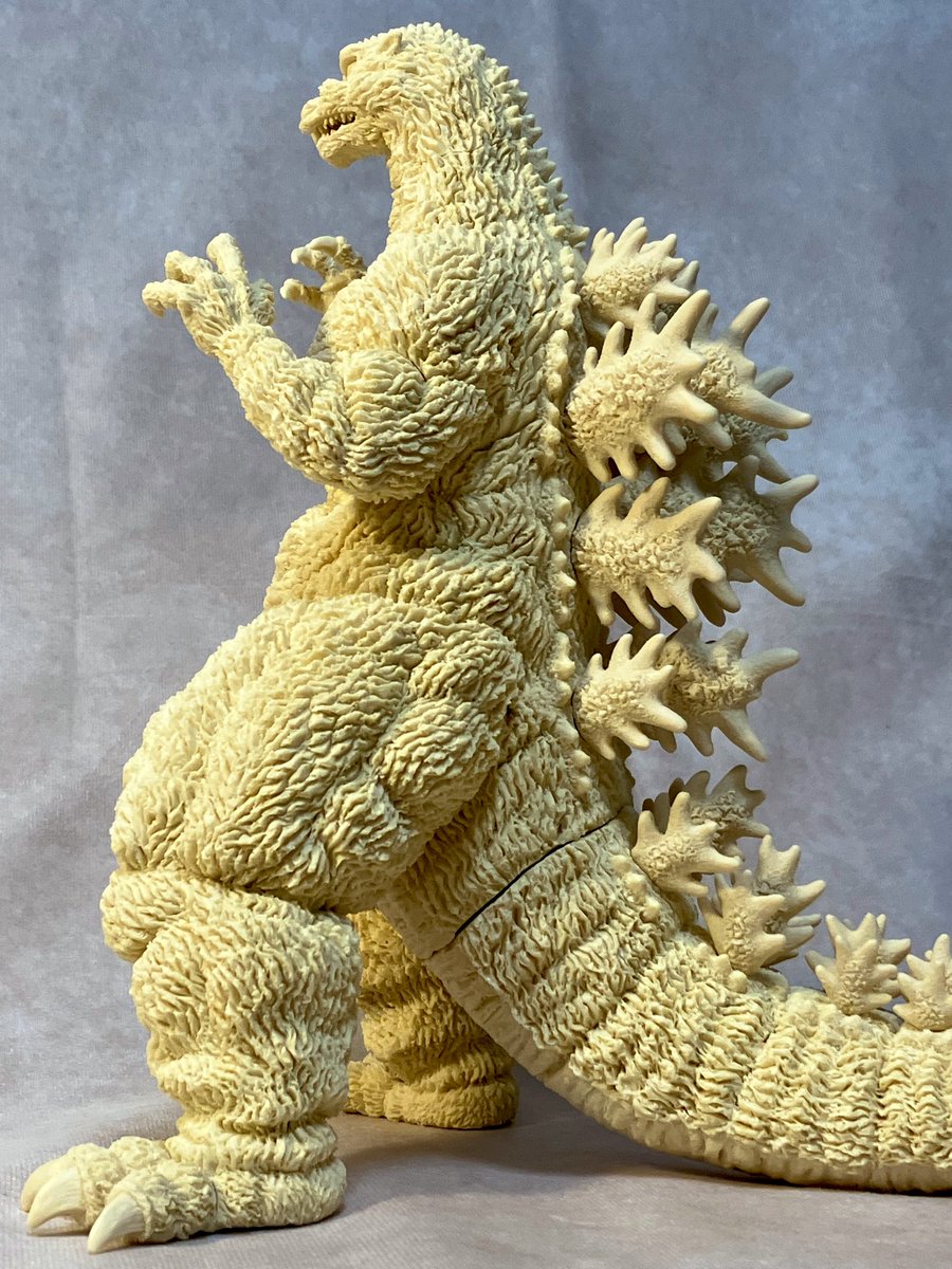 yochan8991's tweet image. WF2025夏 新作情報📝
ディーラー名「四畳半工房」
卓番 3-35-10
〈商品名〉ゴジラ'94 (新作)
〈価格〉42,900円
〈高さ〉約26.5cm
〈複製〉RCベルグ