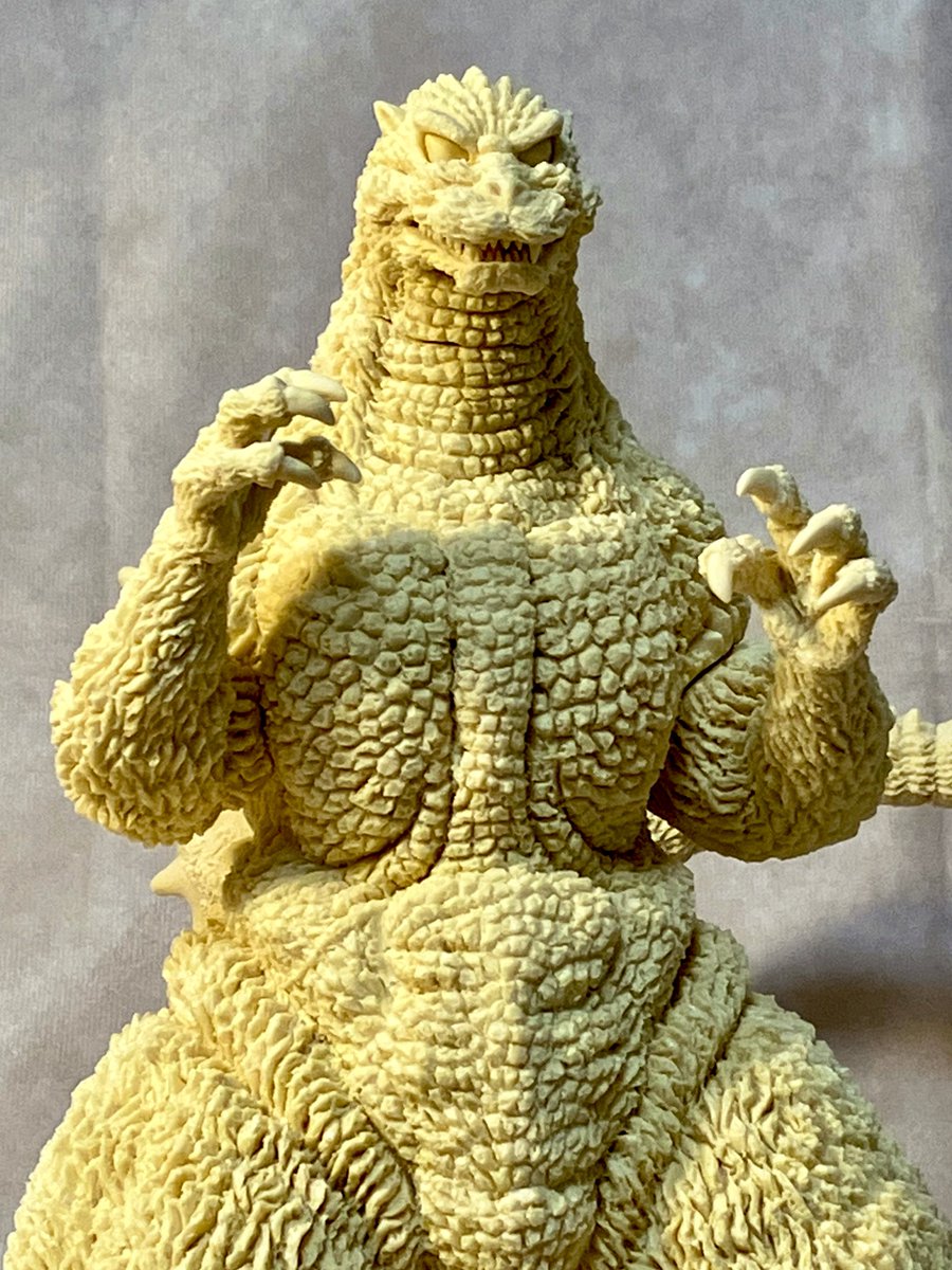 yochan8991's tweet image. WF2025夏 新作情報📝
ディーラー名「四畳半工房」
卓番 3-35-10
〈商品名〉ゴジラ'94 (新作)
〈価格〉42,900円
〈高さ〉約26.5cm
〈複製〉RCベルグ