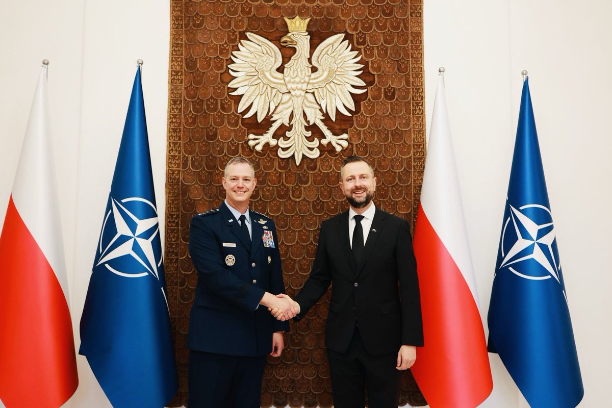 Poland MOD 🇵🇱 (@poland_mod) on Twitter photo Deputy Prime Minister <a href="/KosiniakKamysz/">Władysław Kosiniak-Kamysz</a> after meeting with general Alexus G. Grynkewich, Commander of NATO's Allied Forces in Europe: I am grateful for the declaration of continued military cooperation between Poland and the US. Our alliance is lasting, proven and reliable. Deputy Prime Minister <a href="/KosiniakKamysz/">Władysław Kosiniak-Kamysz</a> after meeting with general Alexus G. Grynkewich, Commander of NATO's Allied Forces in Europe: I am grateful for the declaration of continued military cooperation between Poland and the US. Our alliance is lasting, proven and reliable.