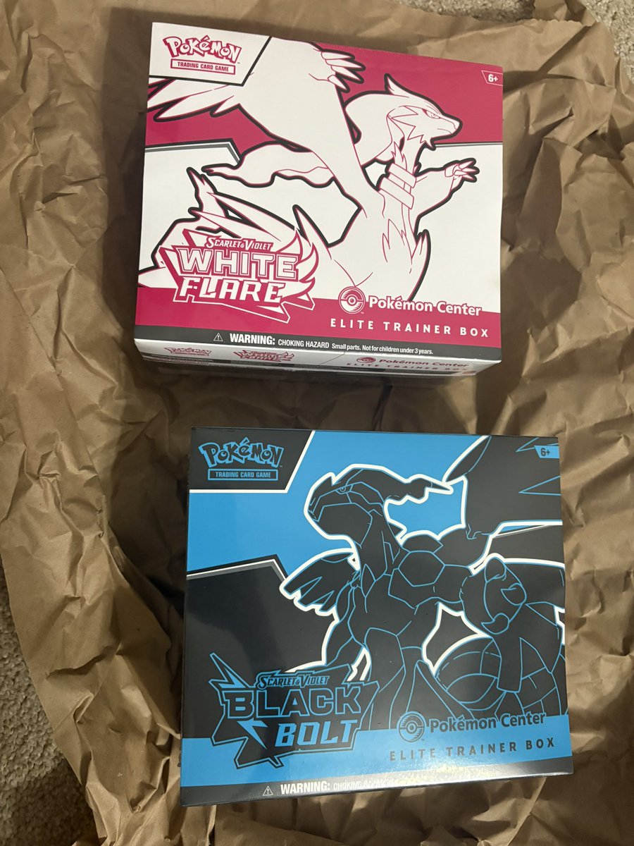 thepkmn_htb's tweet image. Last pair if anyone wants em. $300 shipped. No tears