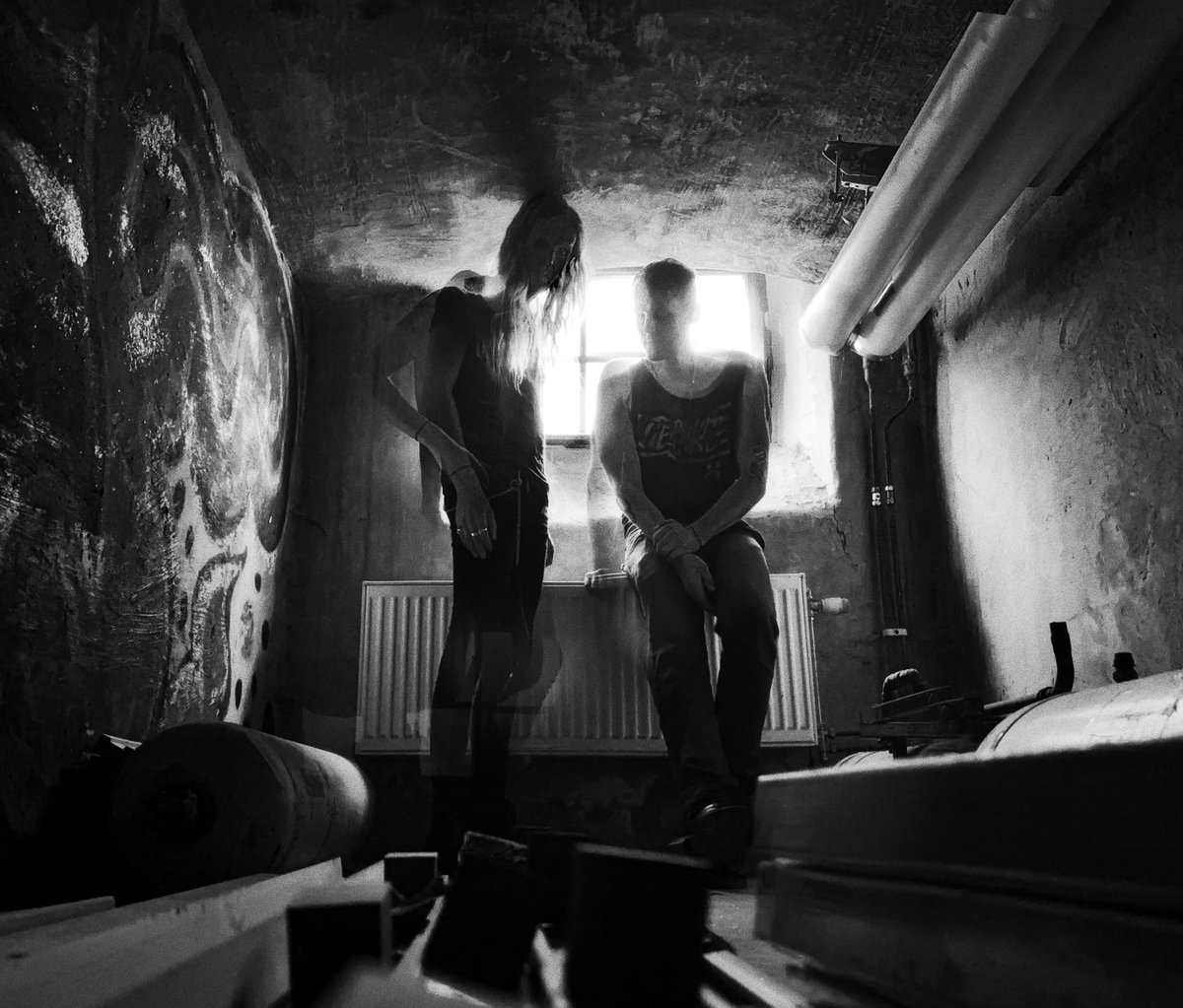 OUT NOW /// Listen to the Brand-New EP from the Bleak and Blackened World of FRUSEN SORG shorturl.at/U128g 🎧

“Fist-pumping catchiness with more extreme tendencies.” DECIBEL MAGAZINE

"A slab of biting blackened punk that claws at your throat without a warning." IDIOTEQ